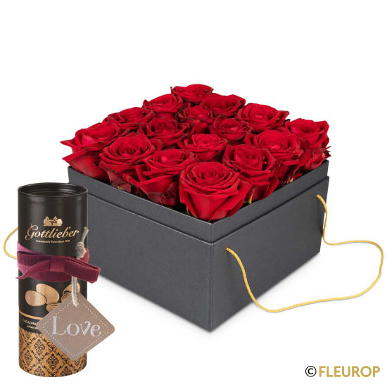 [78411] Blumenbox «Paris» (20 cm) mit Gottlieber Cacaomandeln und «Love» Anhänger